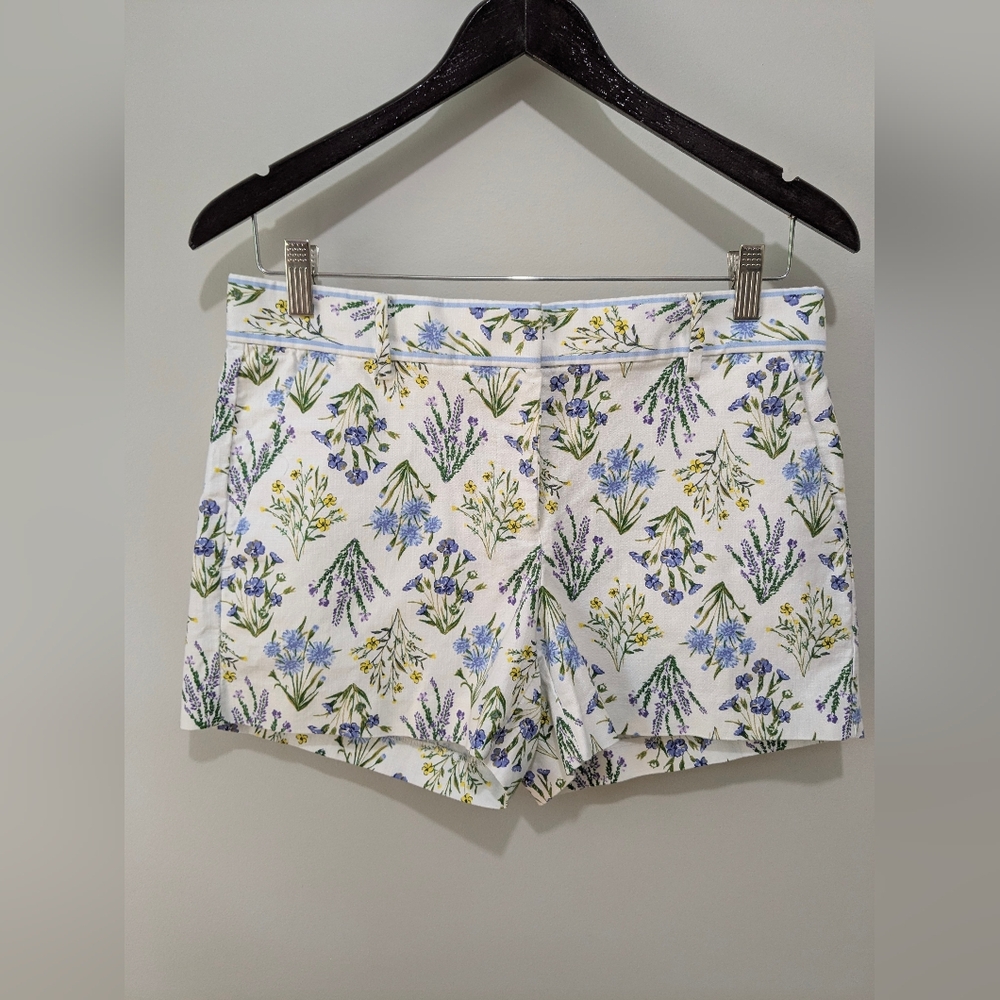 NWOT Loft Woman's Rivera Short Floral Pattern Size 4 PETITE Excellent Condition